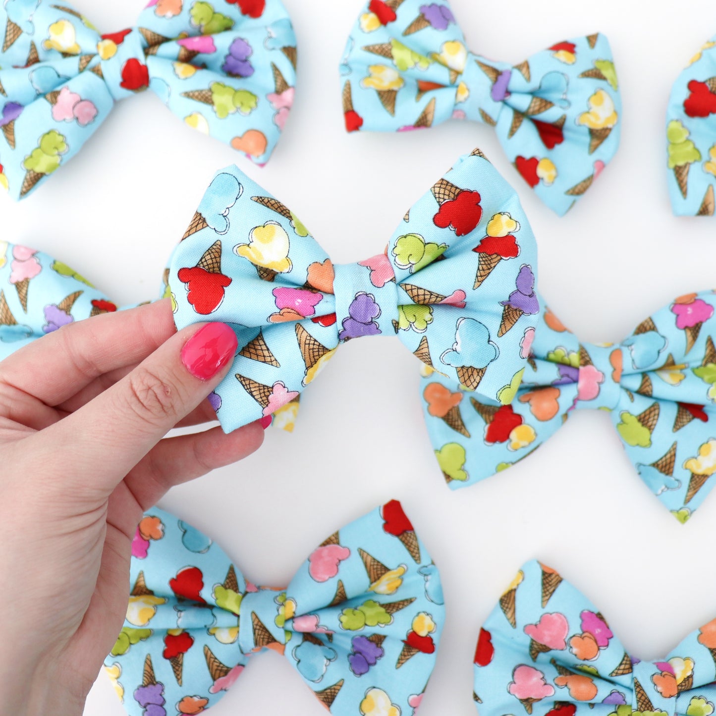 ICE CREAM - DAPPER DEXTER DOG BOW TIE