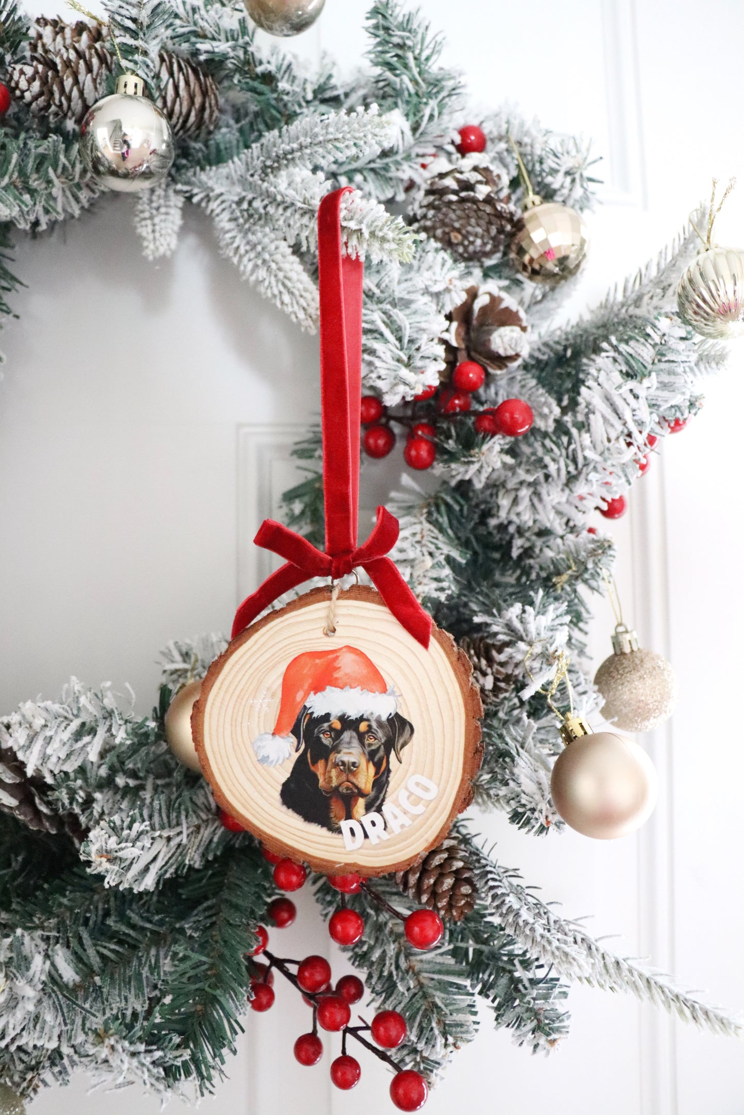 CUSTOM HOLIDAY ORNAMENT