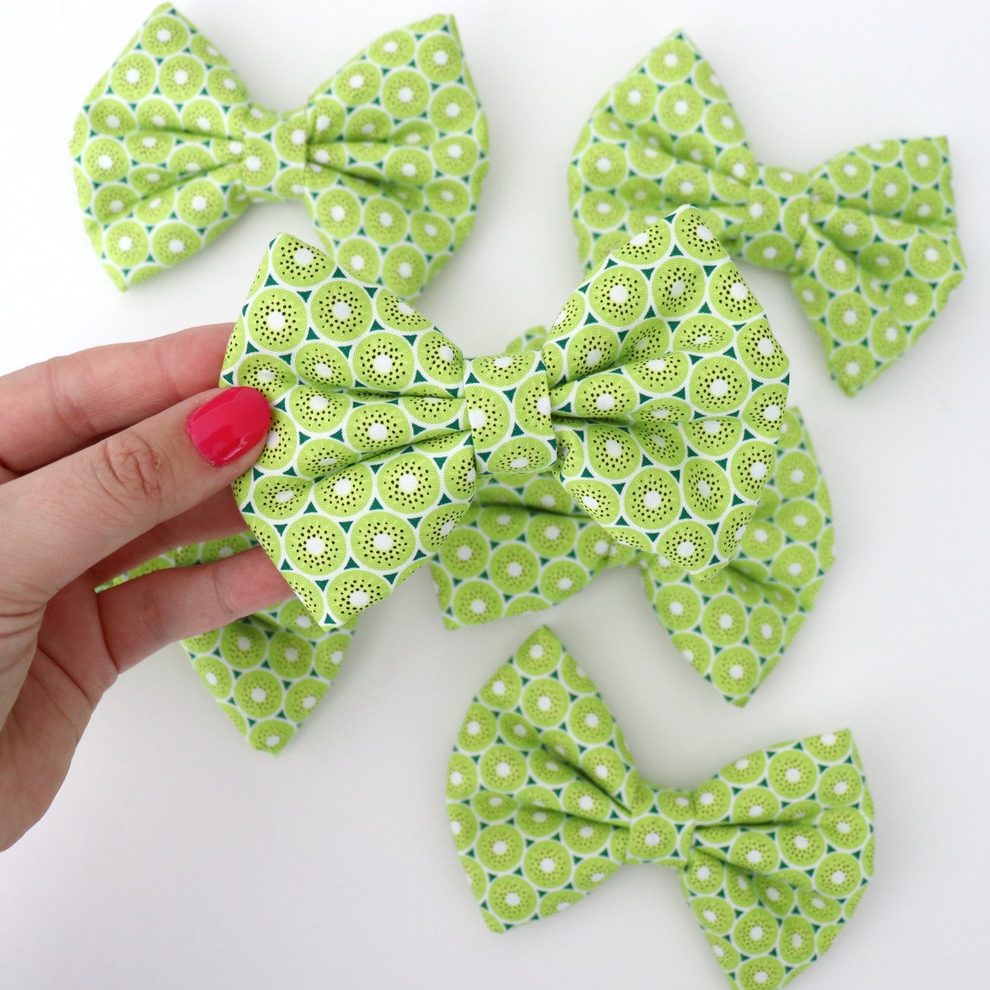 KIWI - DAPPER DEXTER DOG BOW TIE