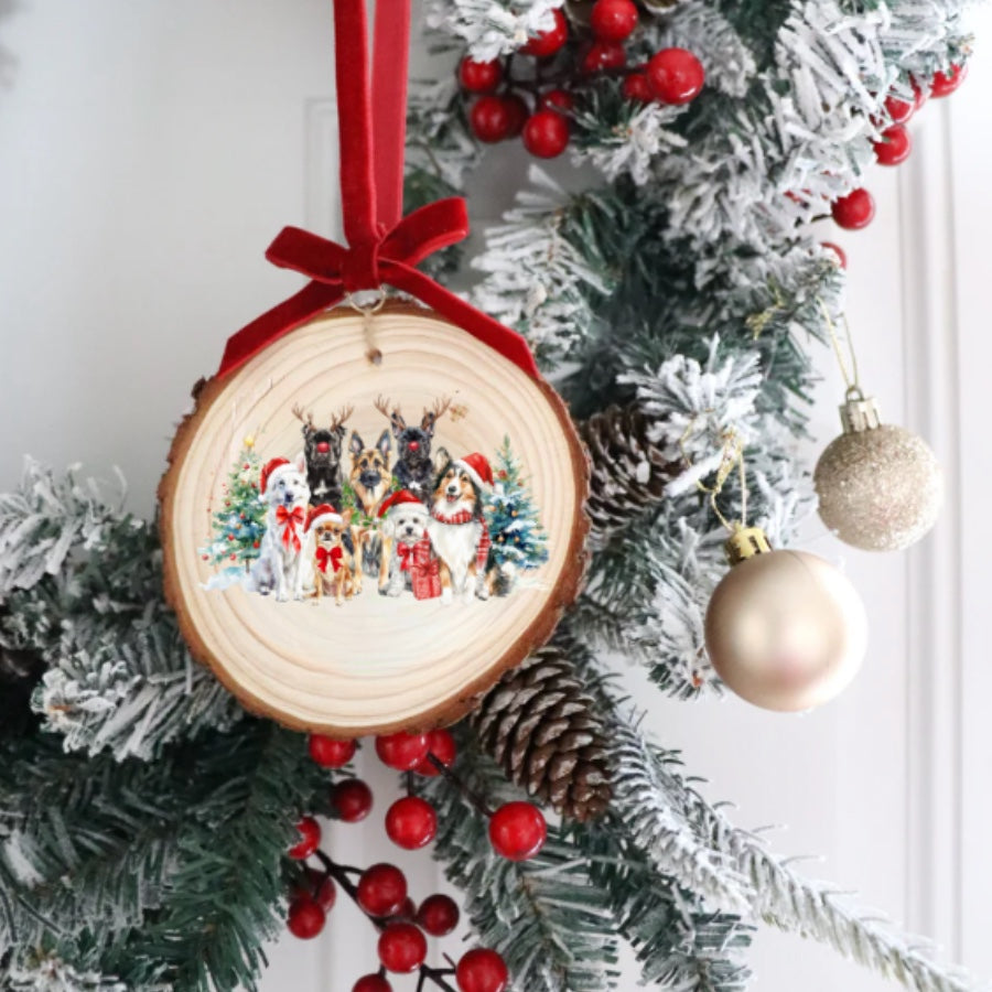 HOLIDAY GROUP OF DOGS ORNAMENT