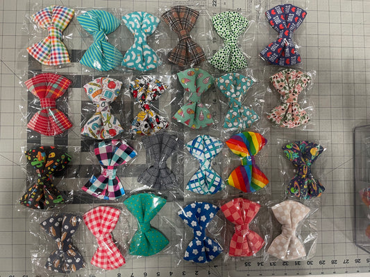 30 ASSORTED MEDIUM BOW TIES- PACK 4