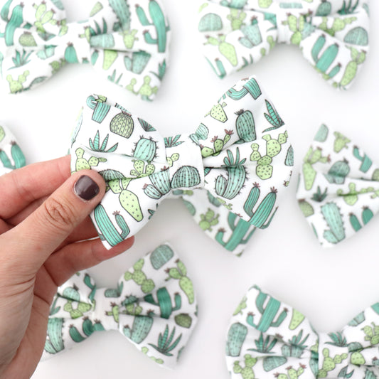CACTUS - DAPPER DEXTER DOG BOW TIE