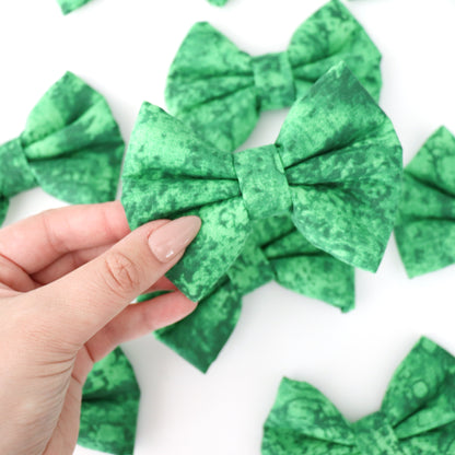 HOLIDAY GREEN - DAPPER DEXTER DOG BOW TIE
