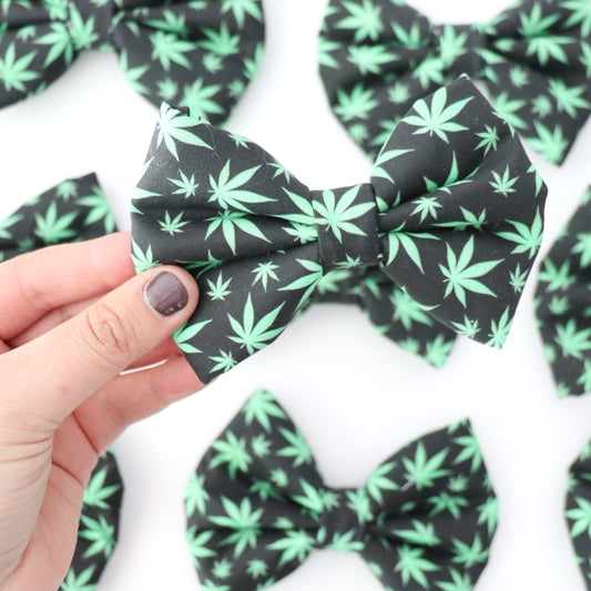 420 GREENS- DAPPER DEXTER DOG BOW TIE