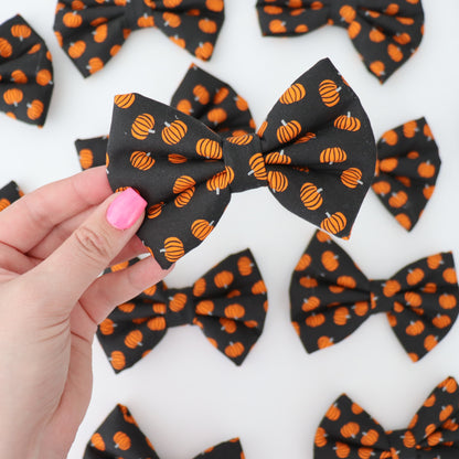 MINI PUMPKINS (ON BLACK) - DAPPER DEXTER DOG BOW TIE