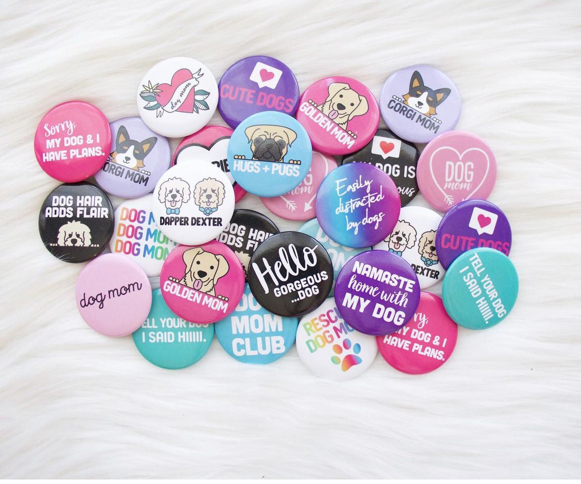 ASSORTED PACK OF 15 PINS, BUTTONS AND CHARMS