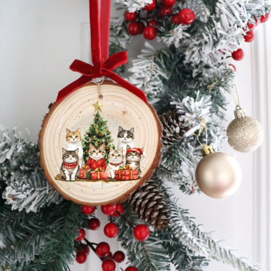 HOLIDAY GROUP OF CATS ORNAMENT