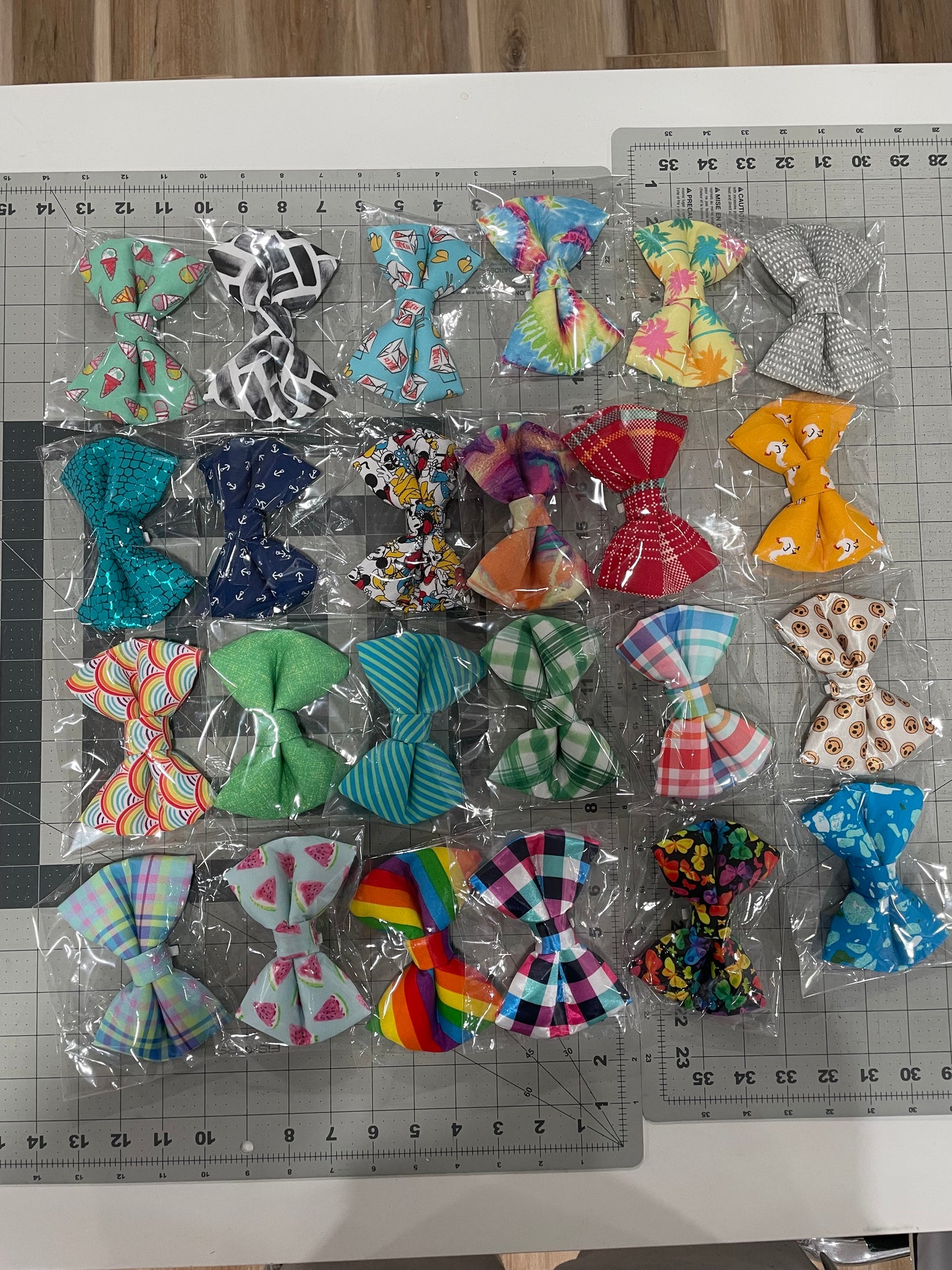 30 ASSORTED MEDIUM BOW TIES- PACK 1