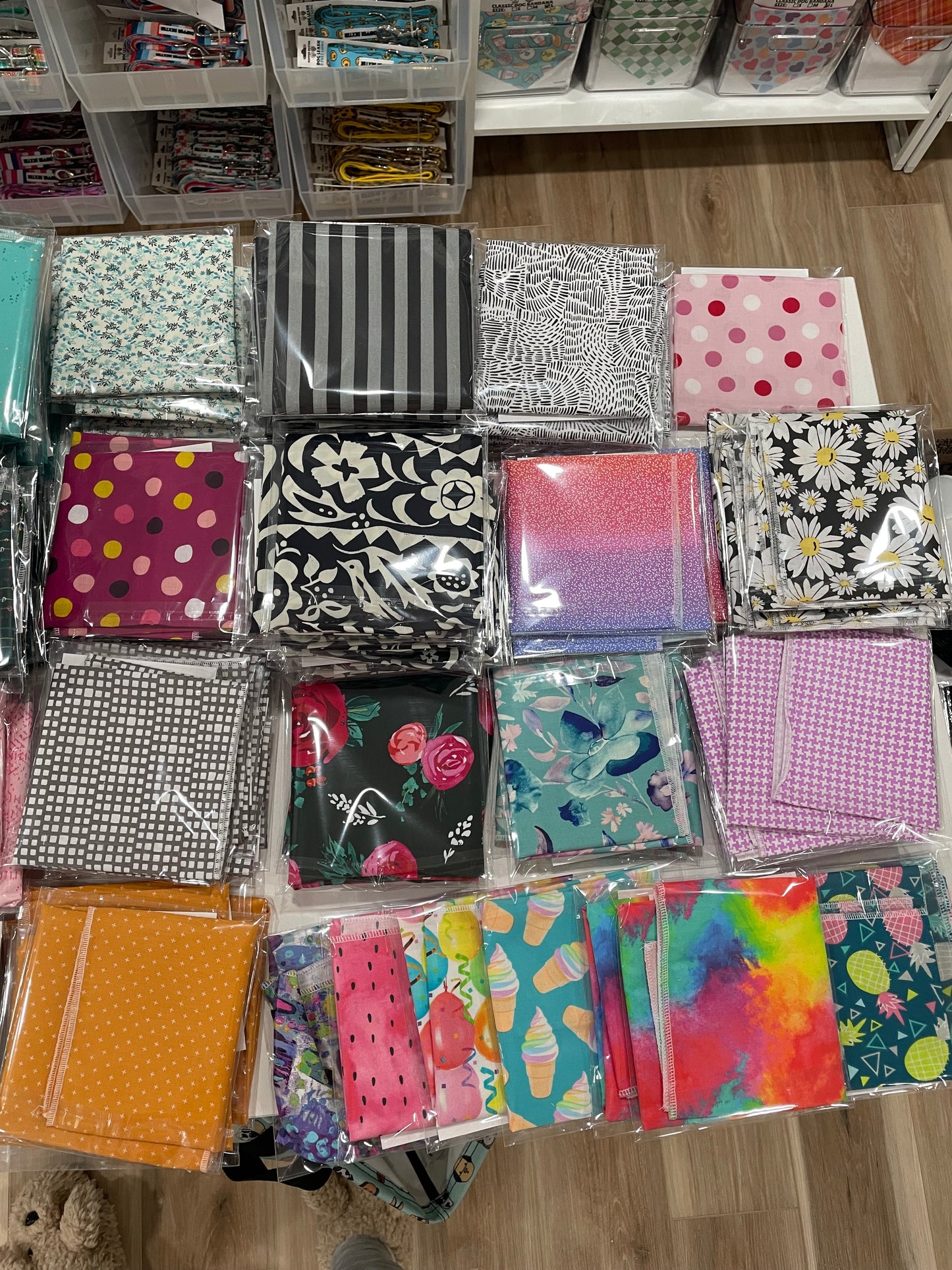 185 ASSORTED SQUARE BANDANAS (WHOLESALE)