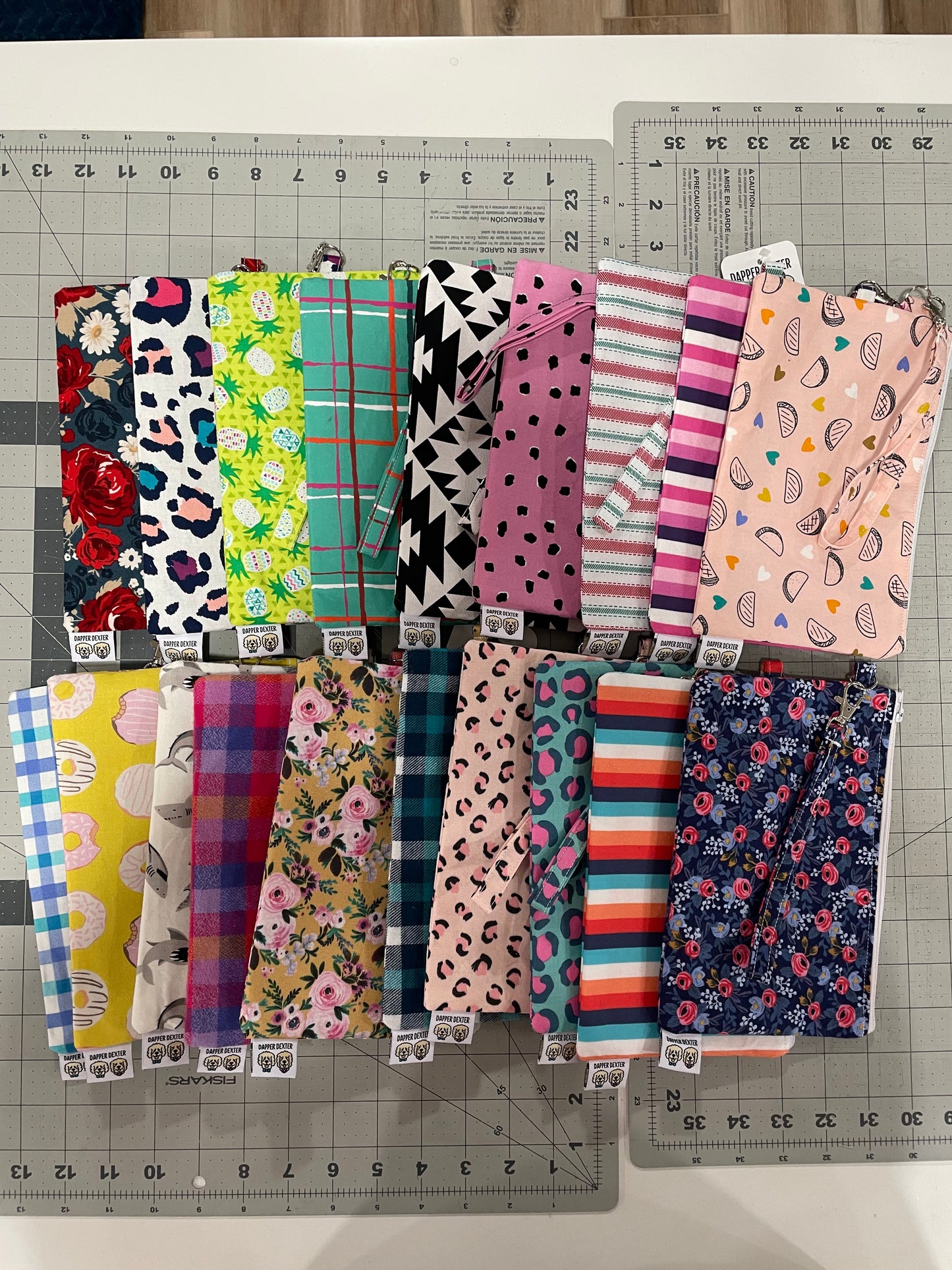 19 WRISTLETS  (WHOLESALE)