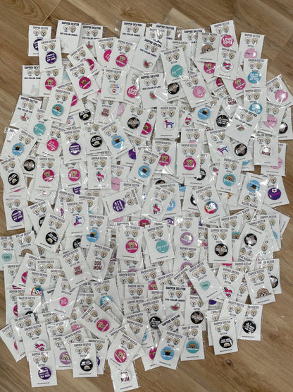 160 ASSORTED PACK OF PINS/ CHARMS AND BUTTONS (WHOLESALE)